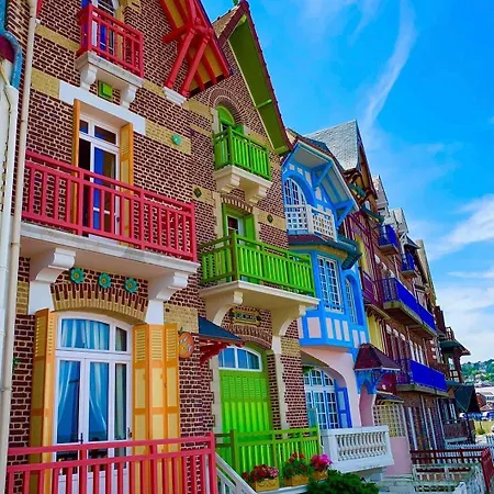 Lucien , Moderne , Plage, Parking Gratuit