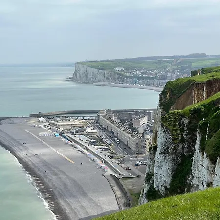 Lucien , Moderne , Plage, Parking Gratuit